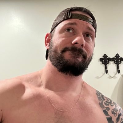 34 //👬🏻🏳️‍🌈// Wolf- Pup Caster// NSFW- 🔞, Twitch Streamer, personal page for my fitness journey and all things GAYMER
