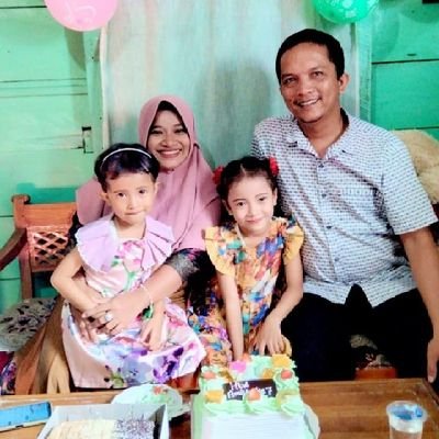My keluarga is semangatku..
Hanya sabar dan Bersyukur menjalankan hidup ini.
INSTAGRAM : @alexmilda
YOUTUBE : https://t.co/9i1mHkXZcQ