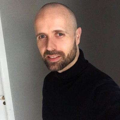 Undersøkende journalist i NRK, potetsekk i Vestkysten Sportsklubb, Il Comandante i Gourmetklubben, fan av og bidagsyter i PlayOnside