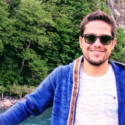 Casado, Padre de Mateo Vicente y Facundo Tomás, Profesor Lenguaje y comunicación Colegio Adventista de Concepción - CADEC
