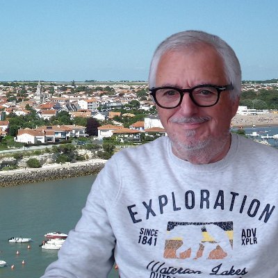 Éclectisme et bon sens sont ma religion politique.
Le respect,l'écoute,l'exemplarité,la courtoisie,et le droit aux différences sont des forces constructrices.