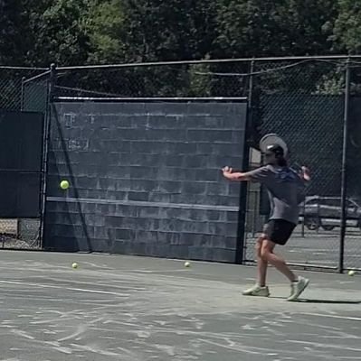 Tennis •

18 •

Greensboro Tennis Program (GTP)• 2023 •

6'0 • 165lbs
• 4.1 GPA • Southwest Randolph High School •