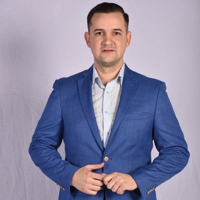 Julio Samaniego Profile