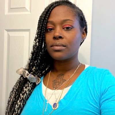 EshaMitchell1's profile picture. 