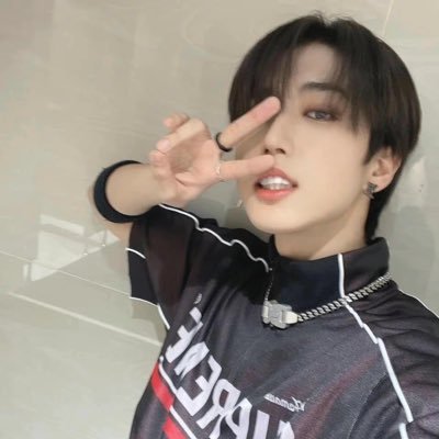 雑多垢/🇨🇳🇯🇵🇺🇸🙂‍↕️/無言フォロー失礼します🫶🏻