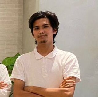 almrwn3's profile picture. Change the plans, never the goals.