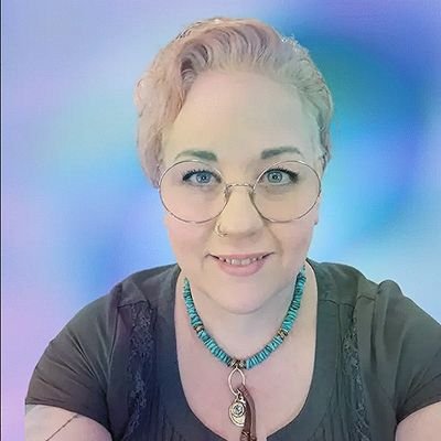 Laura is an intuitive clairvoyant and published author. Her aim is to help clients find clarity, access their own inner guidance and personal spiritual growth.