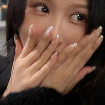 what you see in my pfp is siyeon's hands.

dreamcatcher forever 🫶