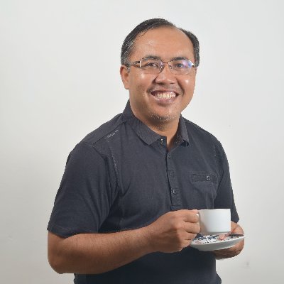 suryadi_sjpntb's profile picture. Akun official | Anggota DPR-RI Fraksi PKS Dapil II (Pulau Lombok) | Pendiri Lombok Institute Technology (LIT) |