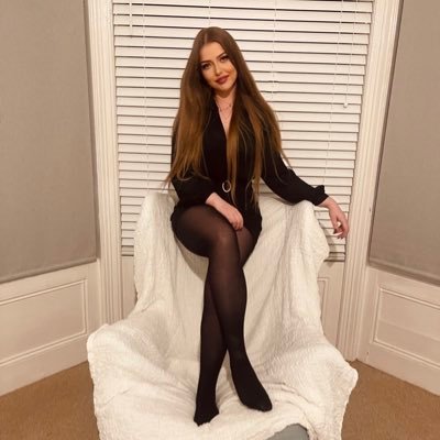 E_mily98's profile picture. 24