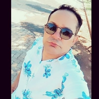 SOU UMA PESSOA AFIM DE FAZER NOVAS AMIZADES E ADQUIRIR NOVOS CONHECIMENTOS, DIVULGADOR, PROMOTER DE BALADAS DE PORTAS ABERTA PARA O MUNDO