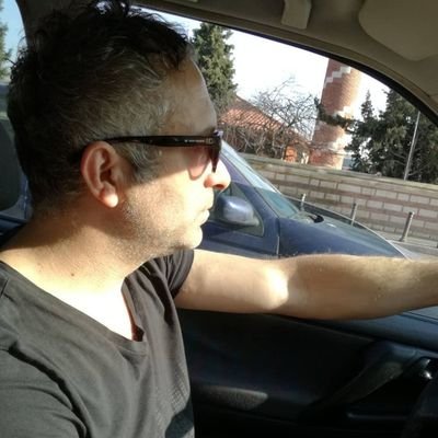 En uzun yoldur İnsanın içi...

- Cahit Zarifoğlu