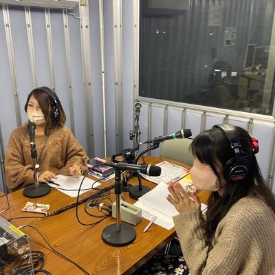 コミュニティFM「ラジオ石巻」で火曜18時からと日曜朝9時(火曜分の再放送)からお送りしている東松島だらけの30分。東松島市のイベントや巷の細かい情報、多彩なゲストとトークを繰り広げてます。私が3代目MC「ラジオと東松島を愛してン十年」のエンダイです。