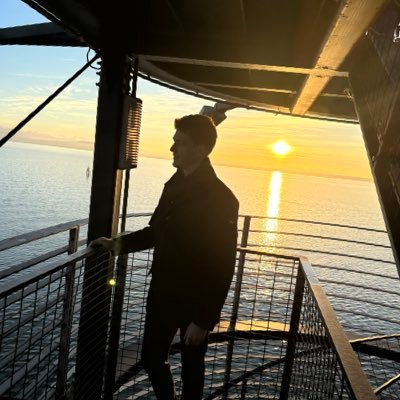 alexhochzwei's profile picture. Ich hab Twitter immer noch nicht verstanden. Hin und wieder teile ich hier meine Gedanken.