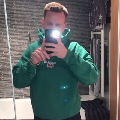 24 / APEX and FIFA Player