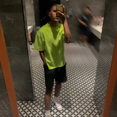 malut90's profile picture. IT 👨🏽‍💻.