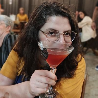 brunatrautwoman's profile picture. 