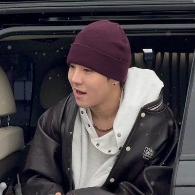 beo_he102's profile picture. 찬욱아