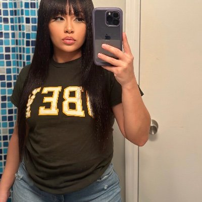 MyTwittaName_'s profile picture. IG: iam.lowkeytbh