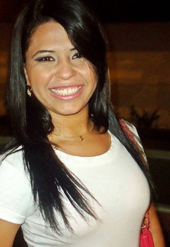 ' Tenho Defeitos mais acima de tudo sou Sonhadora e luto pelo que quero :) meu nome é Maelly Keyse !  Sou uma menina Abençoada por DEUS uma filha protegida.(yn)