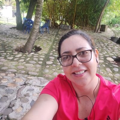 DianaLuciaCont1's profile picture. Mujer, profesora, abogada y luchadora contra el cáncer.