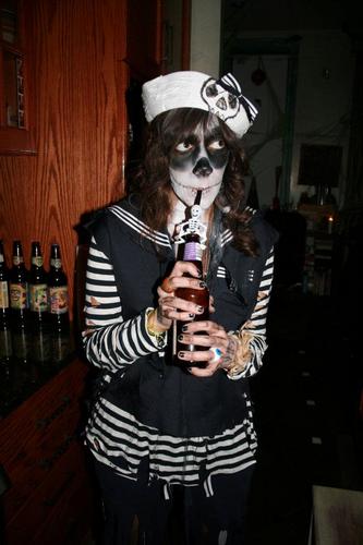 Art lover, Music Lover, Coffee Drinker
http://t.co/ylWMAOEUTK
http://t.co/FuKdaEm13c