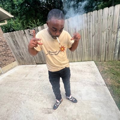 eat0rstarve's profile picture. 901✈️318 stay down till u come up 🦍💰| 23👽
