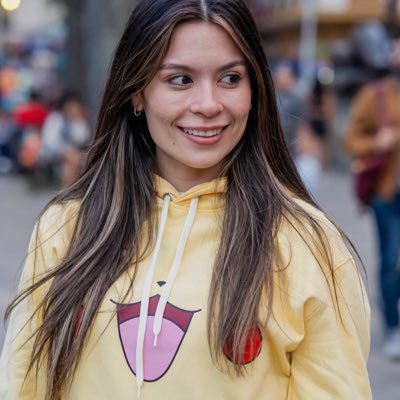AniitaBarajas's profile picture. Abogada💼-gamer no gamer🎮-podcaster🍌 cotorrear es lo mío! bueno a veces reflexionó un poco, ya nos escucharon por @nosdicenbrujas 🔮?
