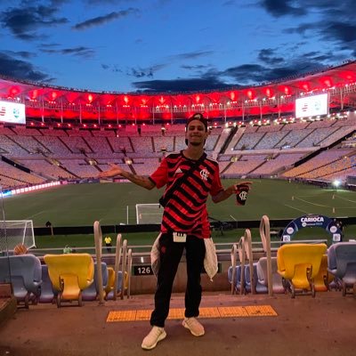 Universitário, músico e cozinheiro, um louco apaixonado por minha seleção clube de regatas do Flamengo ❤️🖤❤️❤️