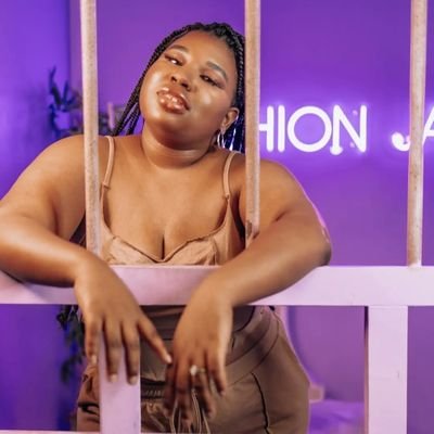 I'm just a Girl who loves all things
Jesus, TV, Beauty, Shopping, Food