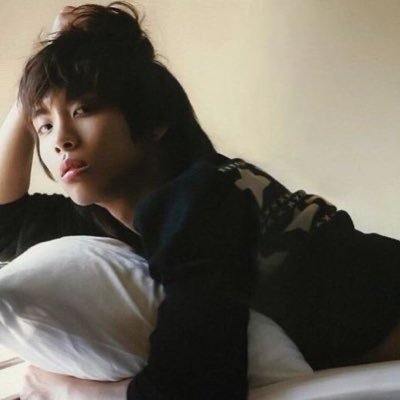 #jjong: 행복하게 해주던 그 멜로디가 아직 너무 찬란하다 || 🇮🇹 || 22 || she/her