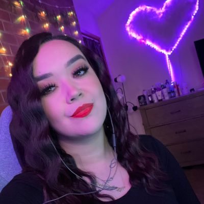 Part Time streamer on Twitch || Milena Martinez in D10 V4 || ♑️ || Dog Mom to Kobe 🐶❤️