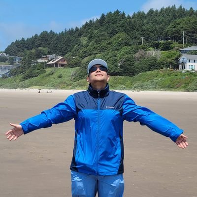 👋 Director of Product Marketing at @Webex by @Cisco. ❤️ tech 💻, mobile devices 📱, ✈️, 🏔️ #productmanagement #GTM