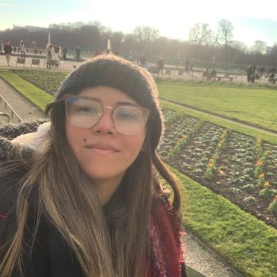 Venezolana/ Periodista/ Social Media Marketing/ Por aquí de todo un poco...