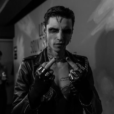Fan Account ✿
✧ Daily Andy Biersack content ✧
Andy saved my life ♡
~ Insta: _dailyandy