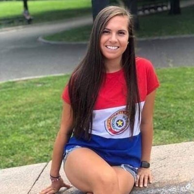 LariGiraldoPY's profile picture. La nena