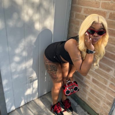 ImHer_0's profile picture. 😫👋🏽 Ig@_lilBodyBigDeal Virg♍️oat🐐