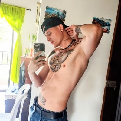 Colombiano🇨🇴 
Modelo 📸
Deportista💪🏻⚽️
Contenido Hot🔞🥵
I Love Ink🖤