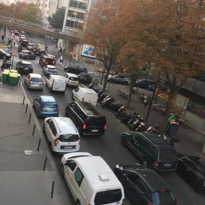 Page destiné à dénoncer la pollution subie par les enfants qui sont emmenés à passer devant le 49 rue petit , 75019 - urgent d’intervenir !