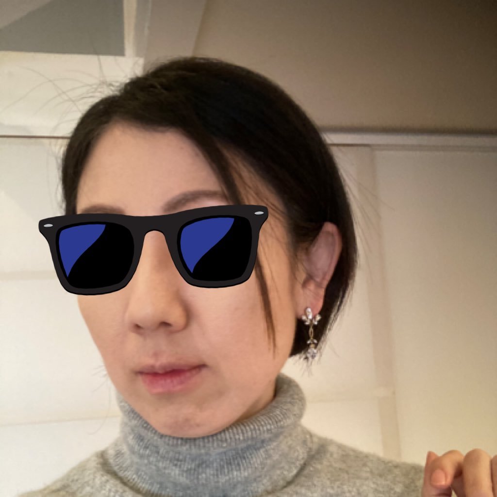 お酒と美味しいつまみが好き！ビール、ワイン、焼酎が特に好き。甘いものにも目がない。家で一人でお茶する時間が好き。猫好き。服好き。今年こそ運動、筋トレ頑張る！パートだけど仕事は好き。9歳息子とはちゃめちゃな日々。
