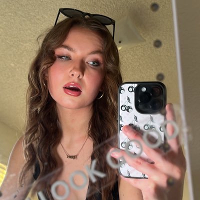 autumnxraee's profile picture. 