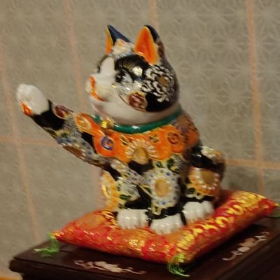 akazaro's profile picture. katzi