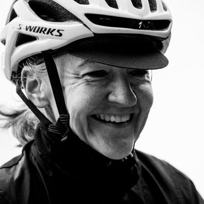 Cycle Coach and in-house Coach for Rocacorba Collective. Comms manager for @DASHandsling 🚴🏼‍♀️ and 2019 @InternationEll2