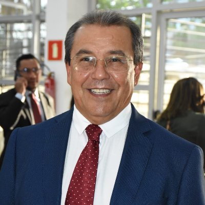 Secretário dos Transportes do Piauí.
Ex-secretário de Agronegócio e Empreendedorismo Rural; ex-prefeito de Água Branca e ex-presidente da APPM.