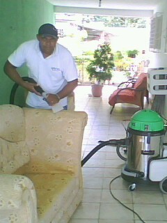 Profissional em higiênização de estofados em geral, tapetes, persianas entre outros.Ligue083 98671-3990 atendemos residencias e empresas em toda Joao Pessoa PB.