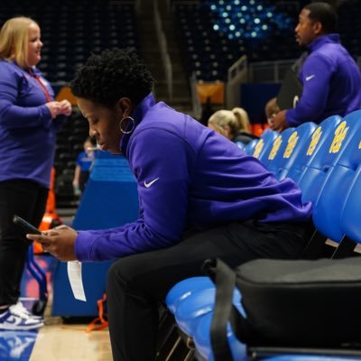 Clemson WBB Asst. Director of Basketball Operations | Former Financial Aid Advisor for Student-Athletes UF | Former Asst. Coach Santa Fe College WBB