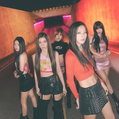 VeloursRouge125's profile picture. 🍉🍍🍊🥝🫐