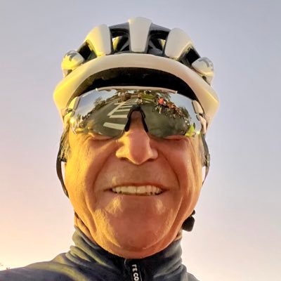 entrepreneur, technology geek, start-up fan, contrarian, idea catalyst. Passionate about our digital world, art, photography, gourmet food, travel and skiing.