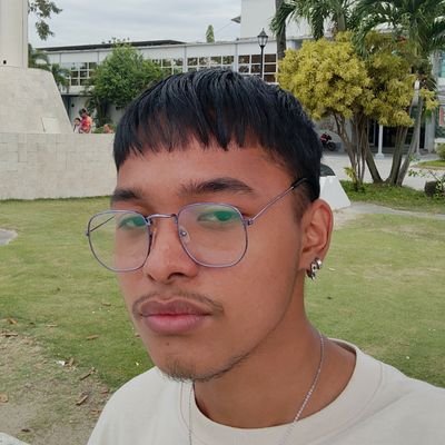 daev_05's profile picture. Unknown...