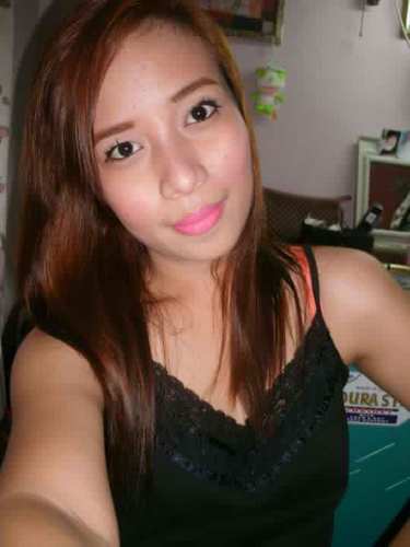 IamyourCharm's profile picture. im just a simple girl with a simple dream...